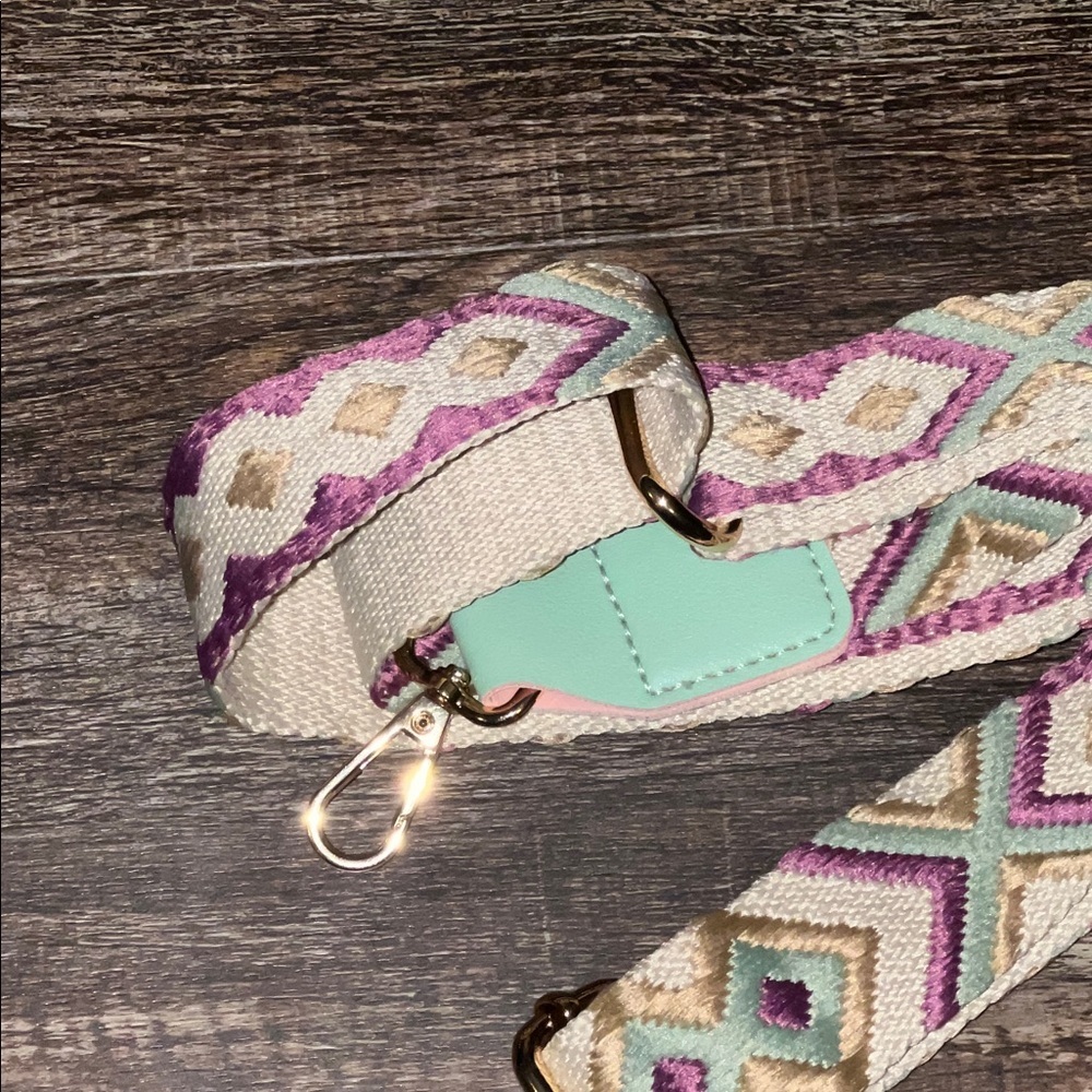 Universal Multicolor Geometric Strap - Picture 4 of 4